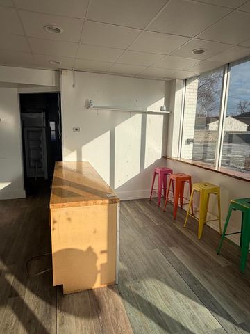 15801 E 10 Mile Road, Eastpointe, MI 48021