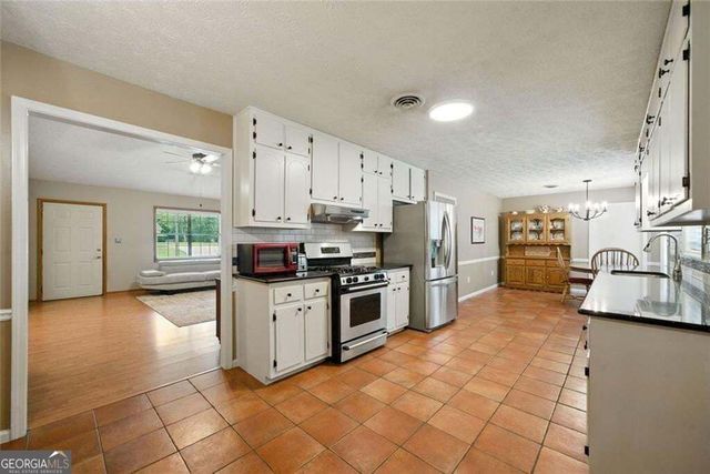 111 Brownsmill Drive, Grayson, GA 30017