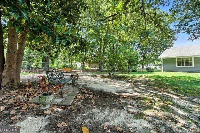 111 Brownsmill Drive, Grayson, GA 30017