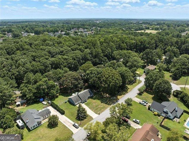 111 Brownsmill Drive, Grayson, GA 30017