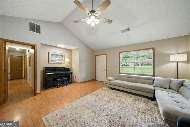 111 Brownsmill Drive, Grayson, GA 30017