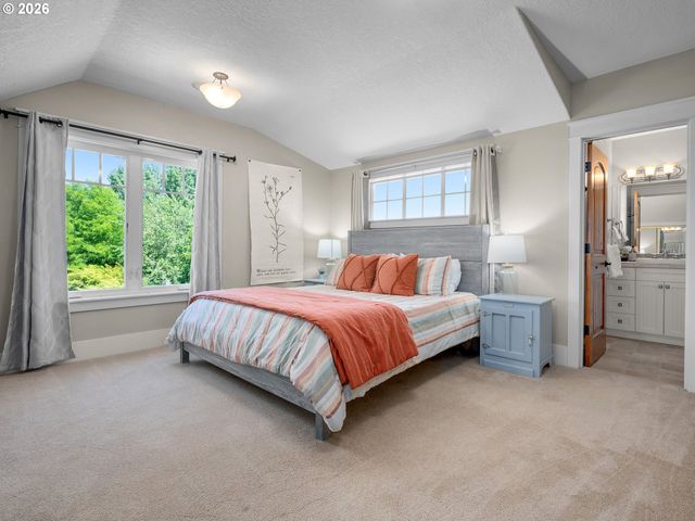 23781 Nw GROSSEN Dr, Hillsboro, OR 97124