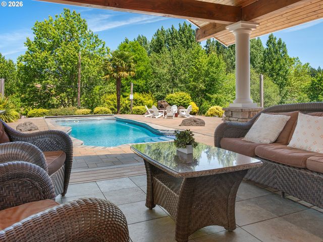 23781 Nw GROSSEN Dr, Hillsboro, OR 97124