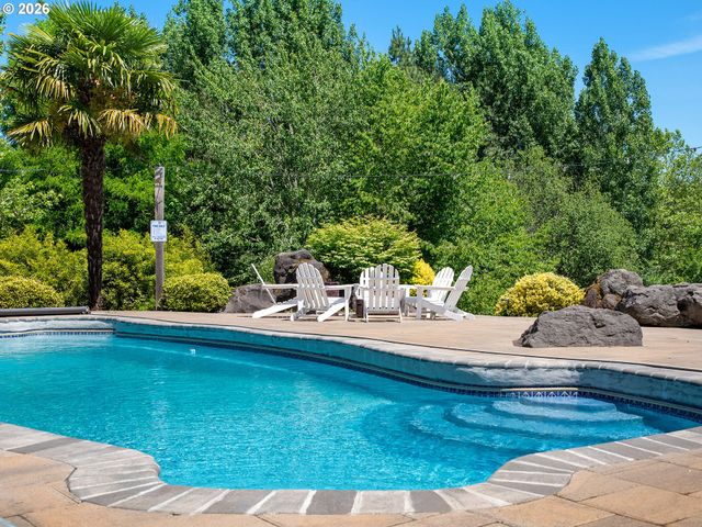 23781 Nw GROSSEN Dr, Hillsboro, OR 97124
