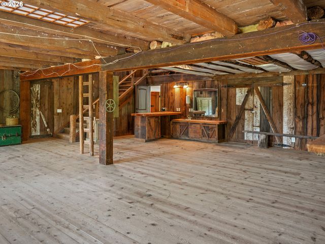 23781 Nw GROSSEN Dr, Hillsboro, OR 97124