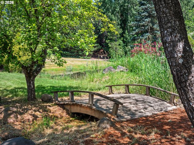 23781 Nw GROSSEN Dr, Hillsboro, OR 97124