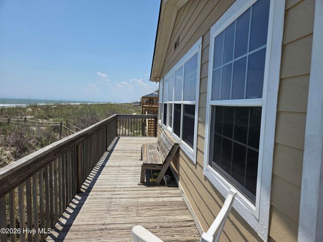 501 W Beach Drive, Oak Island, NC 28465