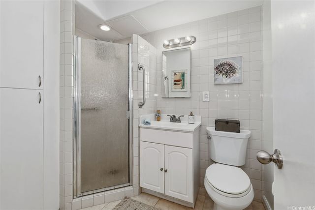 2943 Kalakaua Avenue 707, Honolulu, HI 96815