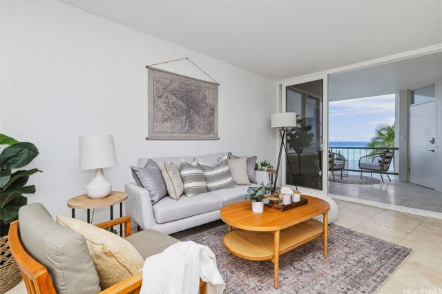 2943 Kalakaua Avenue 707, Honolulu, HI 96815