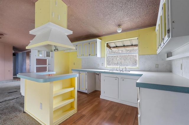 4012 Nebraska Trail, Granbury, TX 76048