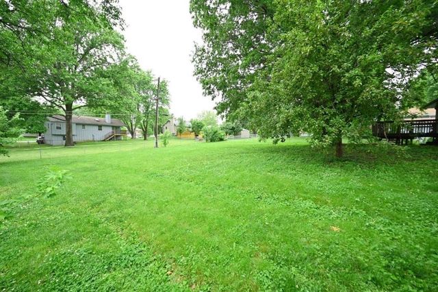 10526 N Walnut Street, Kansas City, MO 64155