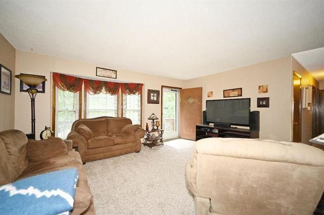 10526 N Walnut Street, Kansas City, MO 64155