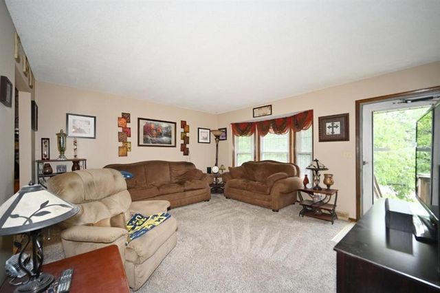10526 N Walnut Street, Kansas City, MO 64155