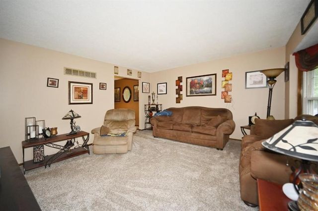 10526 N Walnut Street, Kansas City, MO 64155