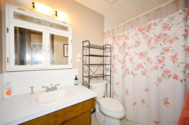 10526 N Walnut Street, Kansas City, MO 64155