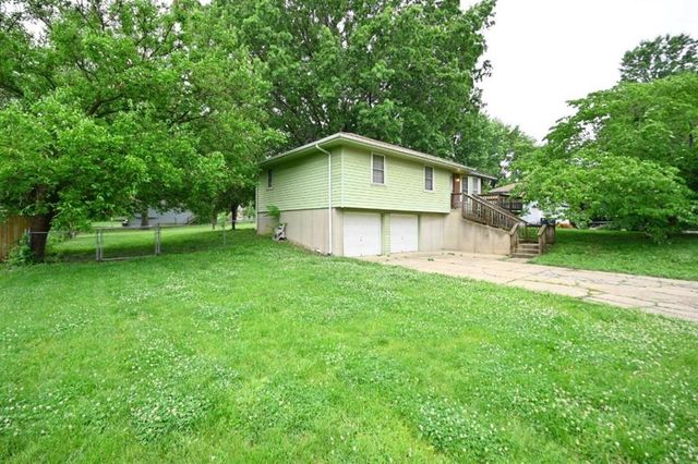 10526 N Walnut Street, Kansas City, MO 64155
