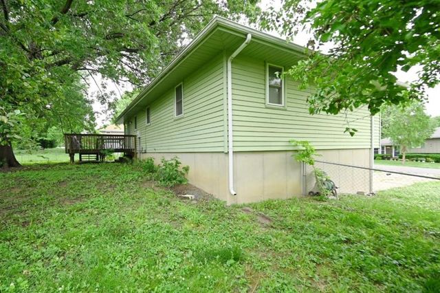 10526 N Walnut Street, Kansas City, MO 64155
