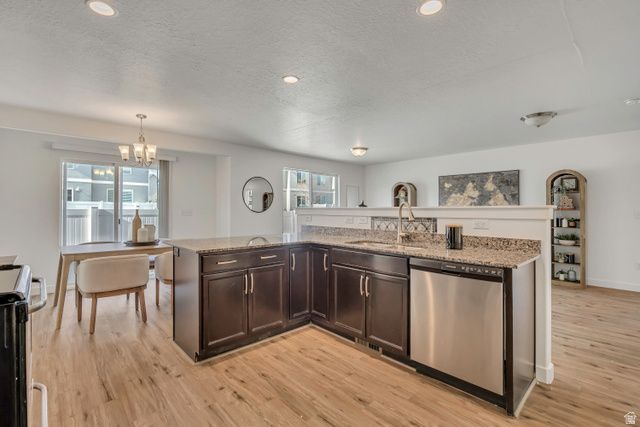 453 S DAY DREAM LN, Saratoga Springs, UT 84045