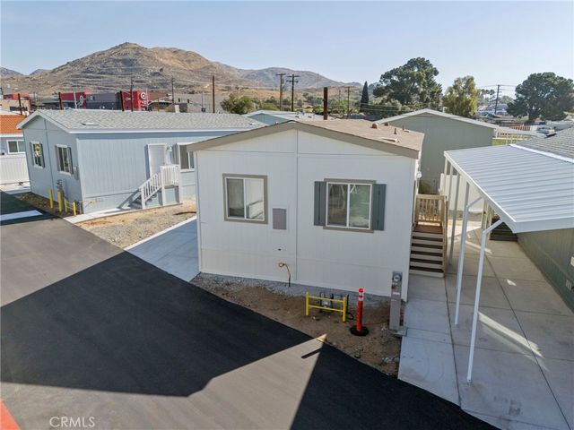 8086 Mission Boulevard 19, Jurupa Valley, CA 92509