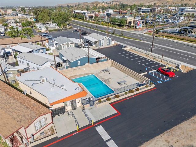 8086 Mission Boulevard 19, Jurupa Valley, CA 92509