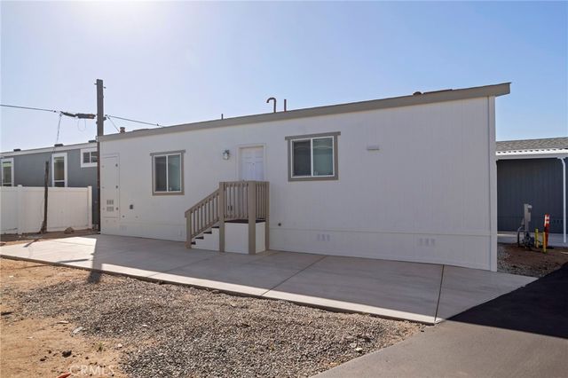 8086 Mission Boulevard 19, Jurupa Valley, CA 92509