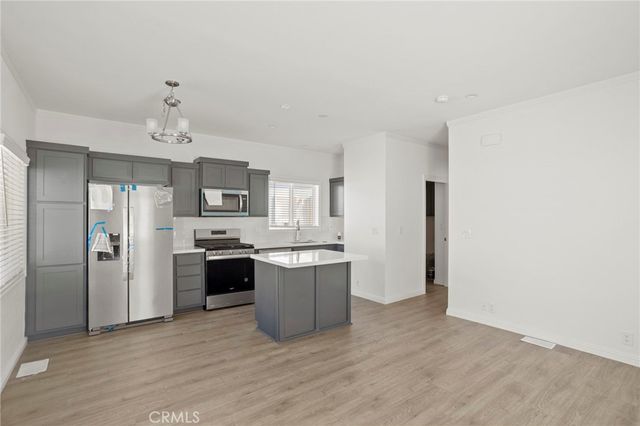 8086 Mission Boulevard 19, Jurupa Valley, CA 92509