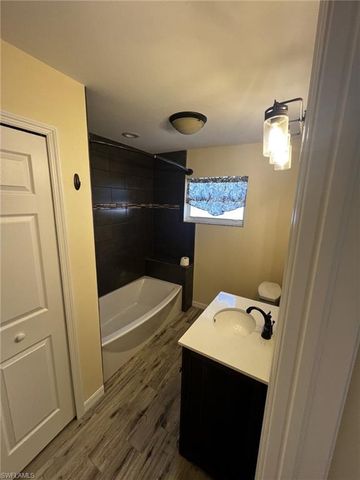 120 Shanle DR, North Fort Myers, FL 33917