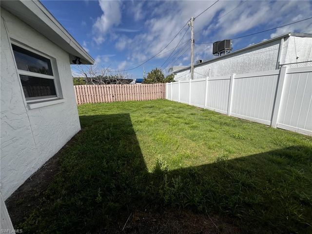 120 Shanle DR, North Fort Myers, FL 33917