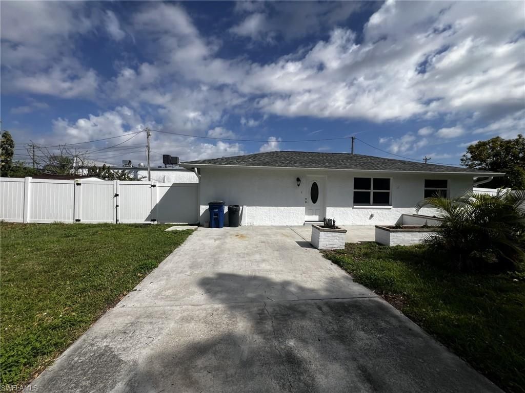120 Shanle DR, North Fort Myers, FL 33917