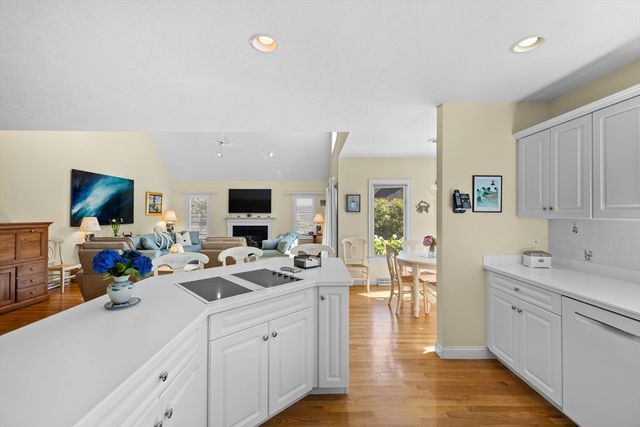 13 Driftwood Circle, Mashpee, MA 02649