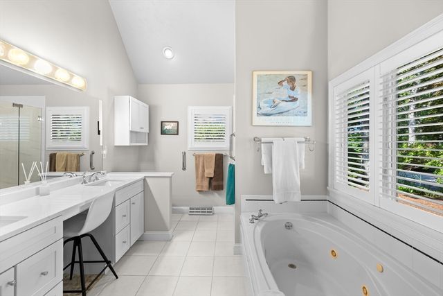 13 Driftwood Circle, Mashpee, MA 02649