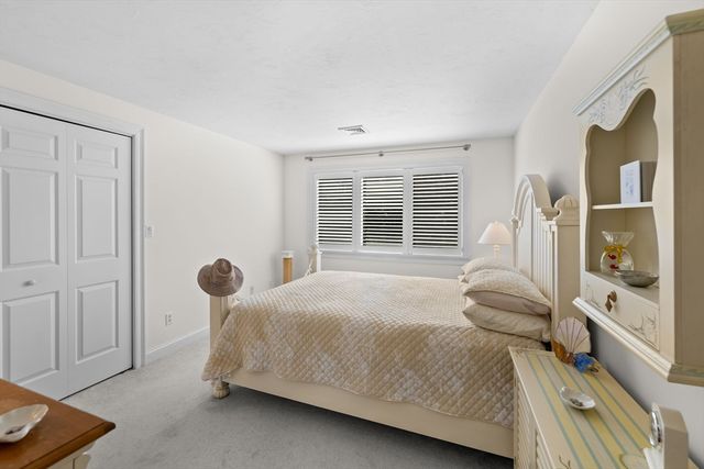 13 Driftwood Circle, Mashpee, MA 02649