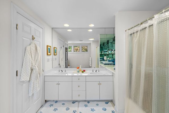 13 Driftwood Circle, Mashpee, MA 02649