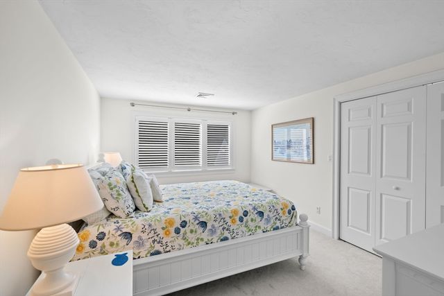 13 Driftwood Circle, Mashpee, MA 02649