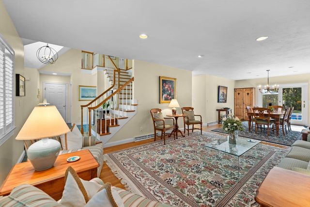 13 Driftwood Circle, Mashpee, MA 02649