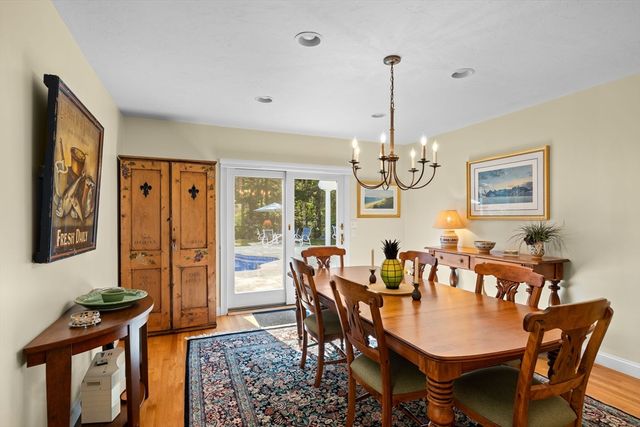 13 Driftwood Circle, Mashpee, MA 02649