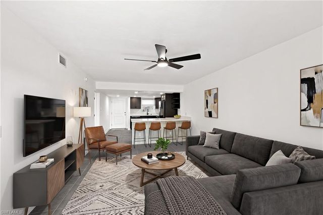 16881 Davis RD 313, Fort Myers, FL 33908
