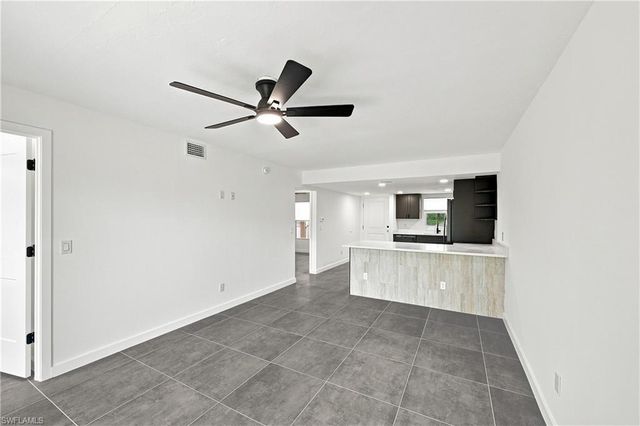 16881 Davis RD 313, Fort Myers, FL 33908