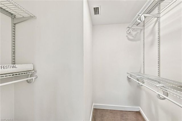 16881 Davis RD 313, Fort Myers, FL 33908