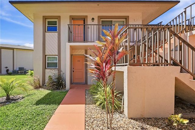 16881 Davis RD 313, Fort Myers, FL 33908