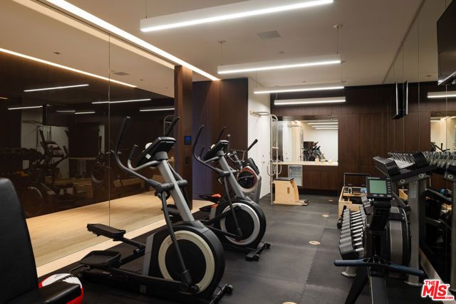 1305 Collingwood Place, Los Angeles, CA 90069