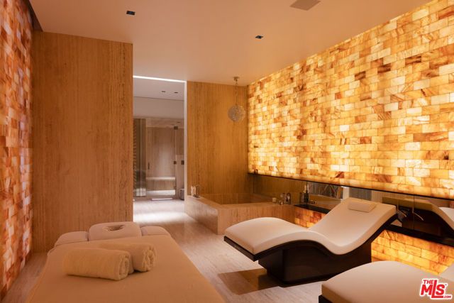 1305 Collingwood Place, Los Angeles, CA 90069