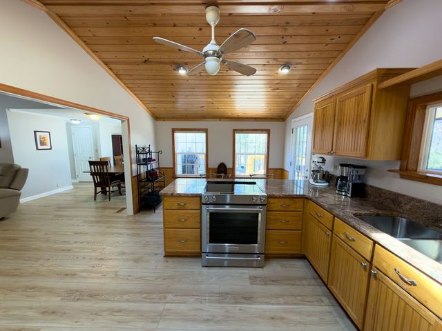 218 Rocky Circle, Blairsville, GA 30512