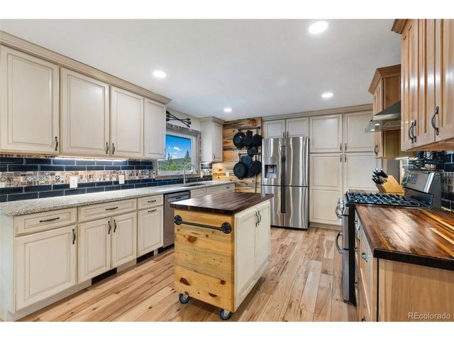 105 Piney Point Ln, Woodland Park, CO 80863