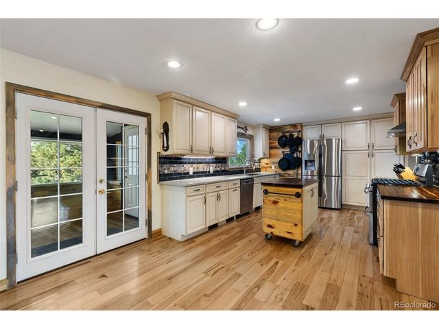 105 Piney Point Ln, Woodland Park, CO 80863