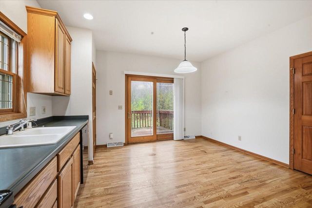 528 Grey Fox RUN, Watertown, WI 53094