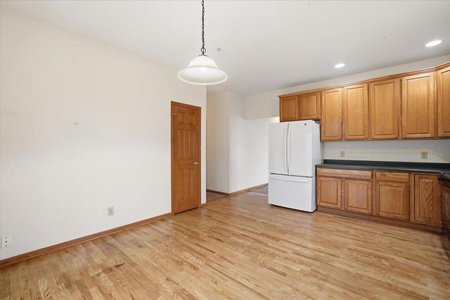 528 Grey Fox RUN, Watertown, WI 53094