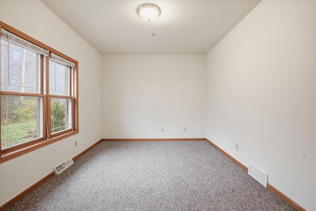 528 Grey Fox RUN, Watertown, WI 53094