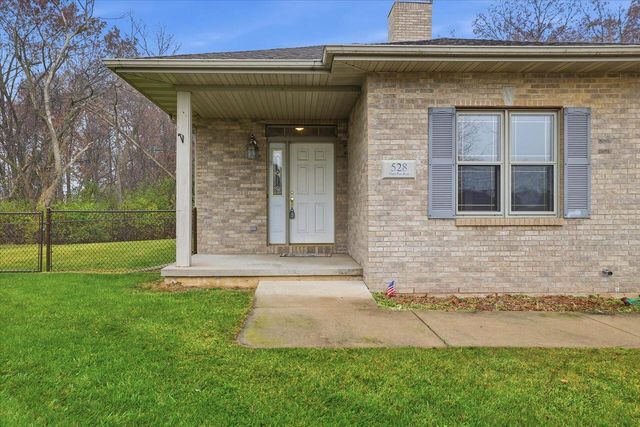 528 Grey Fox RUN, Watertown, WI 53094