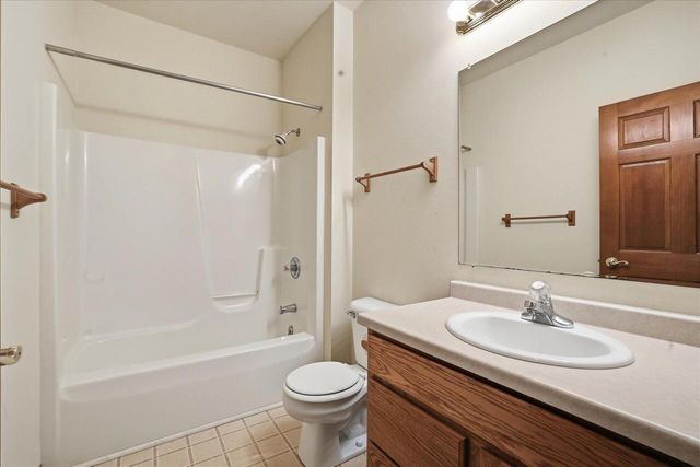 528 Grey Fox RUN, Watertown, WI 53094